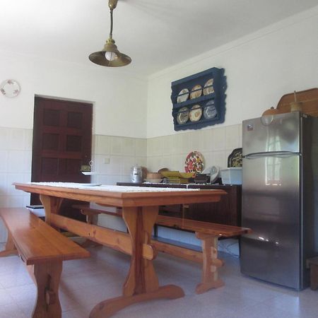 Casa Eira Do Povo 1 Guest House Vale de Colmeias Bagian luar foto