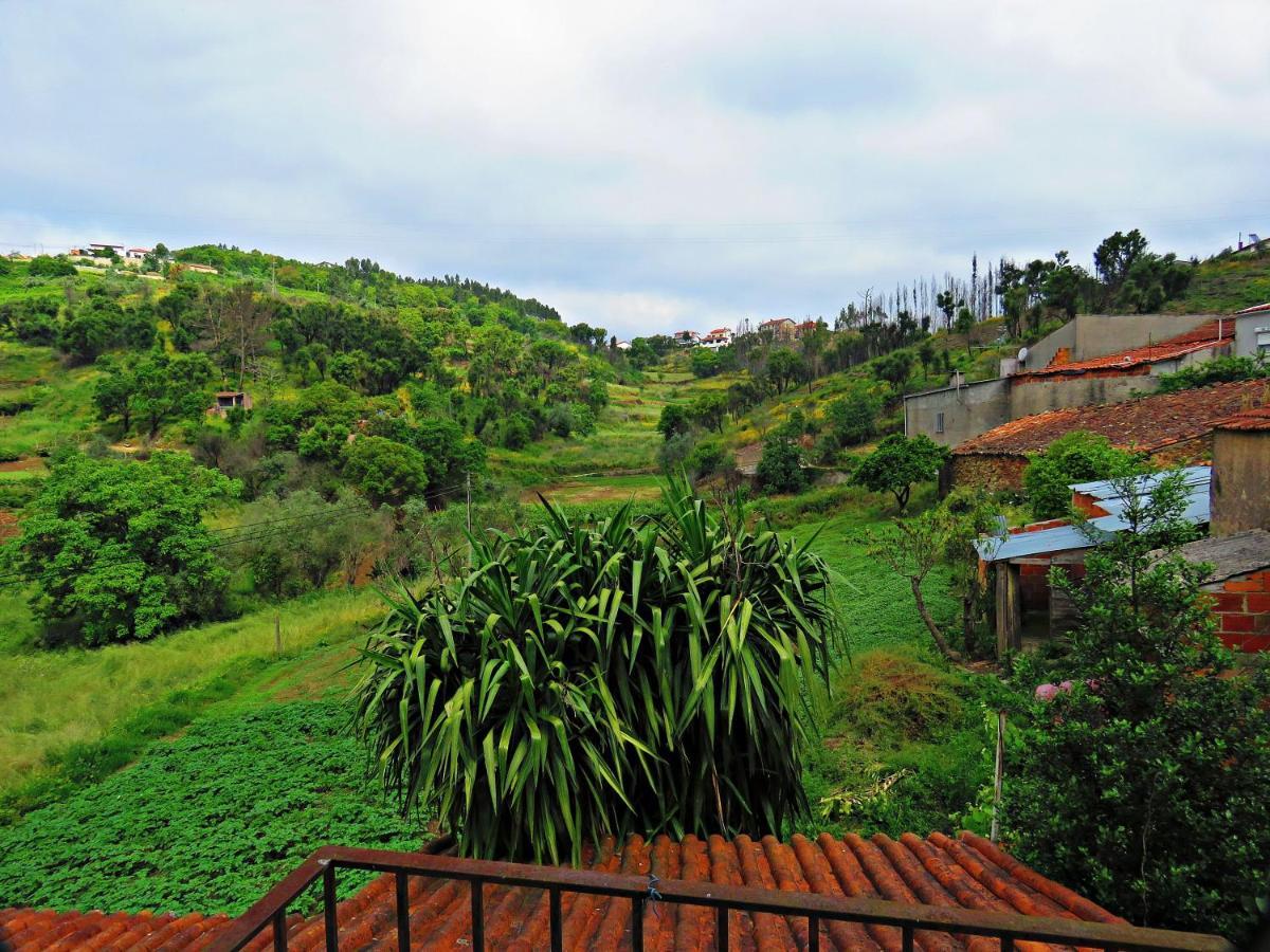Casa Eira Do Povo 1 Guest House Vale de Colmeias Bagian luar foto